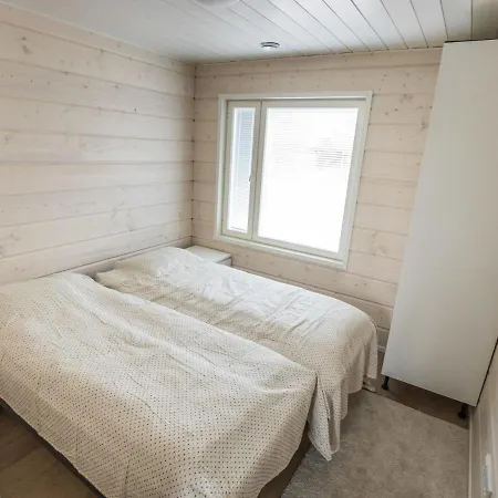 Rikinaenranta B By Interhome